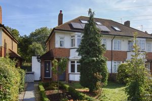 Speer Road, Thames Ditton- click for photo gallery